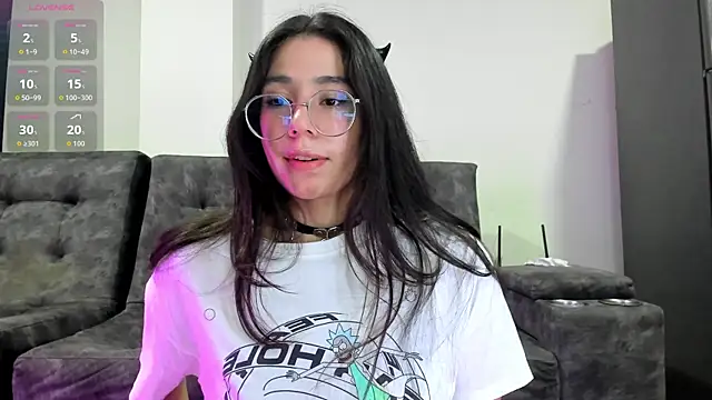 emmadiaz1 online show from November 2025 02:48:01 AM