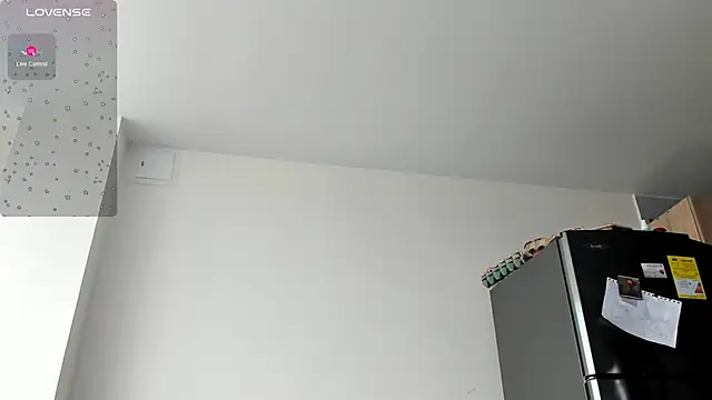 emmadiaz1 online show from December 2024 06:10:01 PM