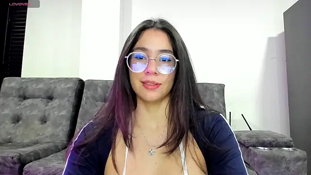 Snapshot of emmadiaz1 chatting on November 2025 04:27:02 AM emmadiaz1 online show from November 2025 04:27:02 AM