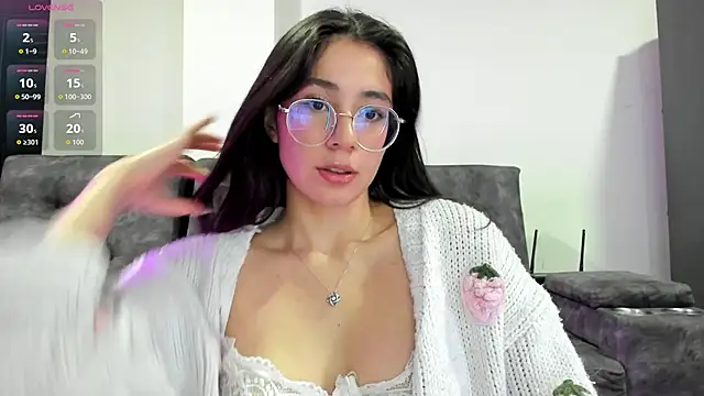 Snapshot of emmadiaz1 chatting on November 2025 06:13:01 AM emmadiaz1 online show from November 2025 06:13:01 AM