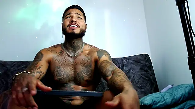 Snapshot of Exotic_tatto27121 chatting on December 2024 08:48:01 PM Exotic tatto27121 online show from December 2024 08:48:01 PM