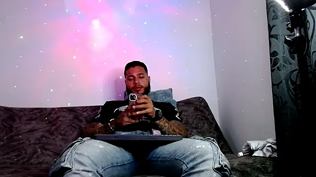 Snapshot of Exotic_tatto27121 chatting on December 2024 10:28:02 AM Exotic tatto27121 online show from December 2024 10:28:02 AM