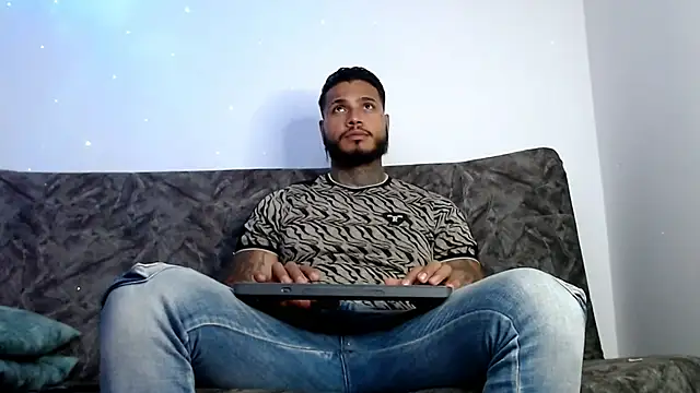 Snapshot of Exotic_tatto27121 chatting on December 2024 07:15:02 AM Exotic tatto27121 online show from December 2024 07:15:02 AM