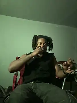 Snapshot of SluttyLyfe4L chatting on March 2026 12:19:02 AM SluttyLyfe4L online show from March 2026 12:19:02 AM