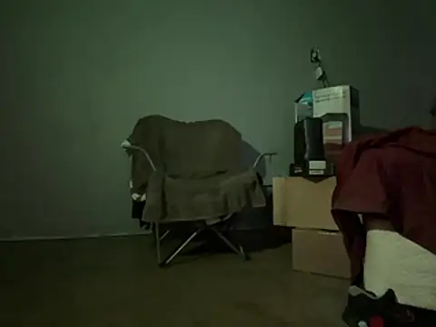 Snapshot of SluttyLyfe4L chatting on February 2026 03:35:02 PM SluttyLyfe4L online show from February 2026 03:35:02 PM