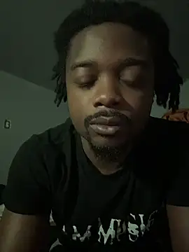 Snapshot of SluttyLyfe4L chatting on April 2026 05:36:01 AM SluttyLyfe4L online show from April 2026 05:36:01 AM