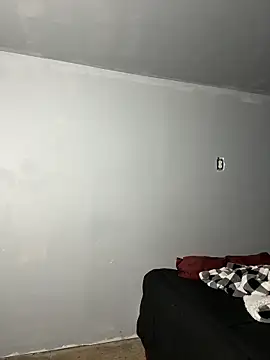 Snapshot of SluttyLyfe4L chatting on April 2026 01:29:01 AM SluttyLyfe4L online show from April 2026 01:29:01 AM