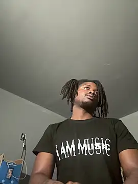 Snapshot of SluttyLyfe4L chatting on March 2026 10:13:02 PM SluttyLyfe4L online show from March 2026 10:13:02 PM