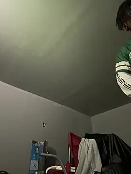 Snapshot of SluttyLyfe4L chatting on March 2026 01:39:01 PM SluttyLyfe4L online show from March 2026 01:39:01 PM