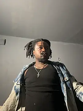 Snapshot of SluttyLyfe4L chatting on April 2026 01:31:02 AM SluttyLyfe4L online show from April 2026 01:31:02 AM