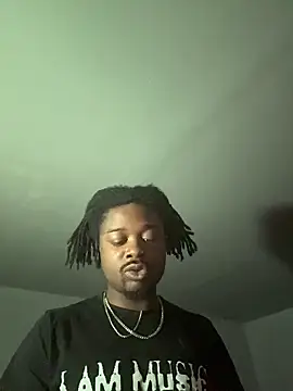 Snapshot of SluttyLyfe4L chatting on April 2026 07:59:01 AM SluttyLyfe4L online show from April 2026 07:59:01 AM