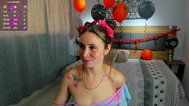 martina lujann online show from October 2025 12:59:01 PM