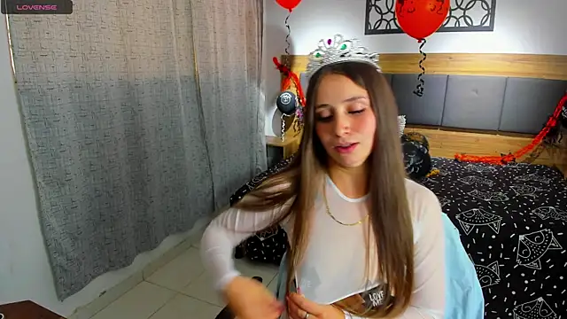 martina lujann online show from October 2025 01:19:02 PM