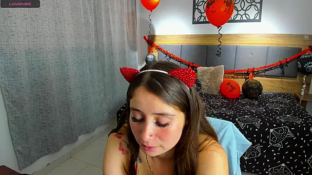 martina lujann online show from October 2025 12:59:02 PM