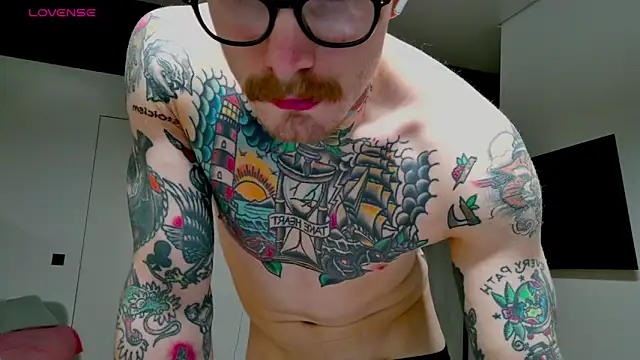 Snapshot of white_King9999 chatting on December 2025 03:51:02 AM white King9999 online show from December 2025 03:51:02 AM