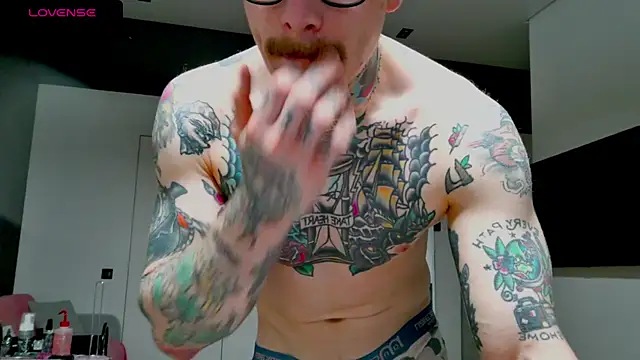 Snapshot of white_King9999 chatting on November 2025 03:38:01 AM white King9999 online show from November 2025 03:38:01 AM