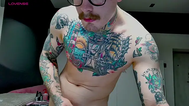 Snapshot of white_King9999 chatting on November 2025 01:45:02 PM white King9999 online show from November 2025 01:45:02 PM