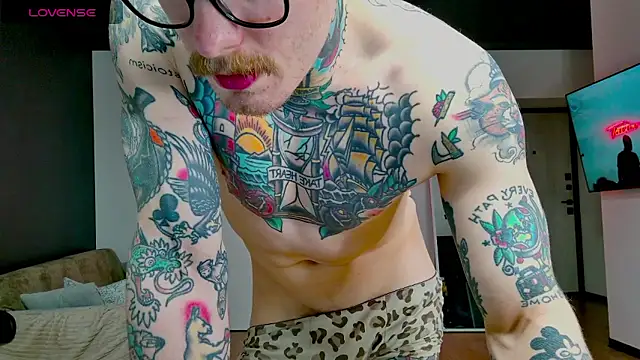 Snapshot of white_King9999 chatting on January 2026 01:39:01 PM white King9999 online show from January 2026 01:39:01 PM