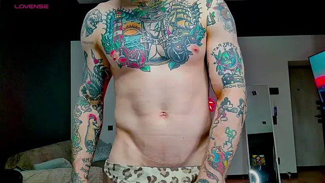 Snapshot of white_King9999 chatting on January 2026 01:40:01 PM white King9999 online show from January 2026 01:40:01 PM