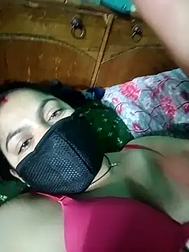 Lustyful Couple online show from January 2025 11:30:01 PM