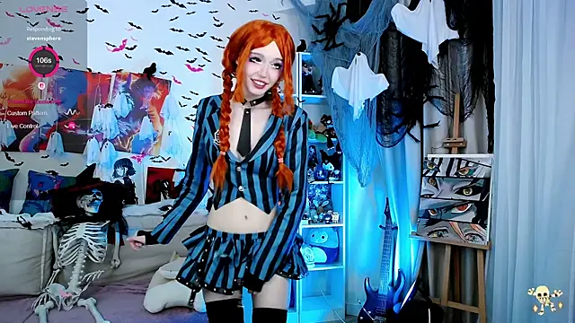 Snapshot of _Sparkland_ chatting on November 2025 08:12:01 PM Sparkland online show from November 2025 08:12:01 PM