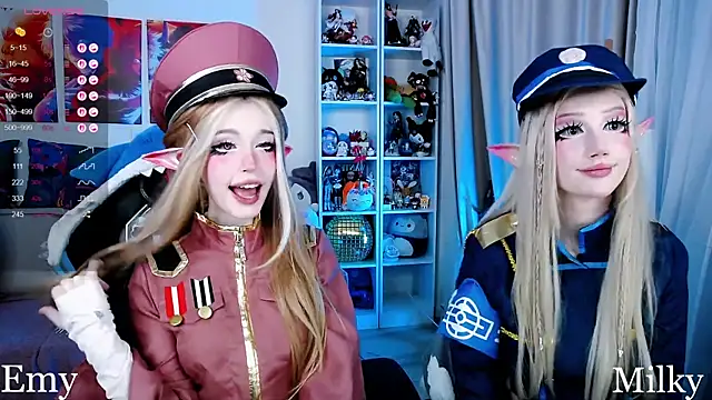 Snapshot of _Sparkland_ chatting on November 2025 08:56:01 PM Sparkland online show from November 2025 08:56:01 PM