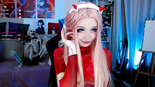 Snapshot of _Sparkland_ chatting on November 2025 09:26:01 PM Sparkland online show from November 2025 09:26:01 PM