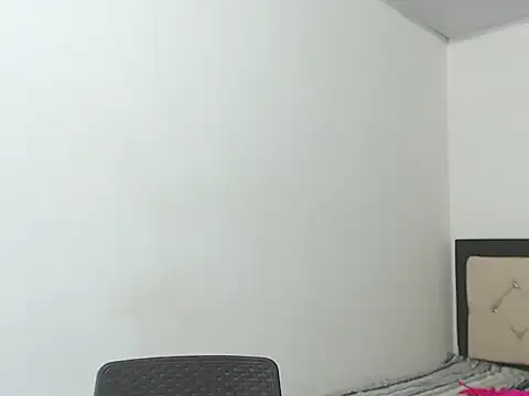 eloisaath online show from February 2026 04:51:01 PM