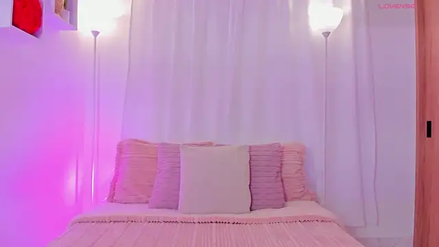 AishaPeyton online show from July 2026 06:33:02 AM