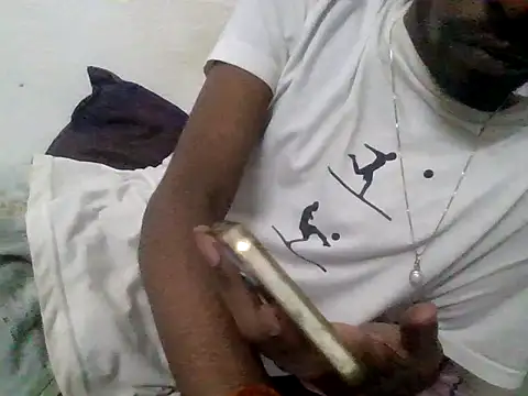 devilsam3327 online show from November 2025 02:31:02 PM