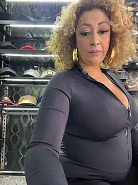 Snapshot of Katti_Barrera chatting on July 2026 07:39:02 PM Katti Barrera online show from July 2026 07:39:02 PM
