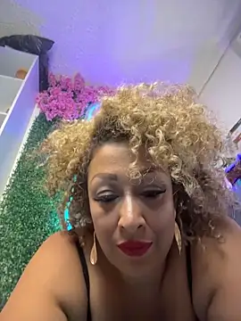 Katti Barrera online show from February 2026 06:30:02 PM