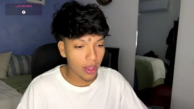 Snapshot of Xander_bonnet1 chatting on September 2025 11:13:01 AM Xander bonnet1 online show from September 2025 11:13:01 AM