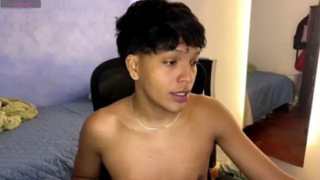 Snapshot of Xander_bonnet1 chatting on October 2025 12:17:01 PM Xander bonnet1 online show from October 2025 12:17:01 PM