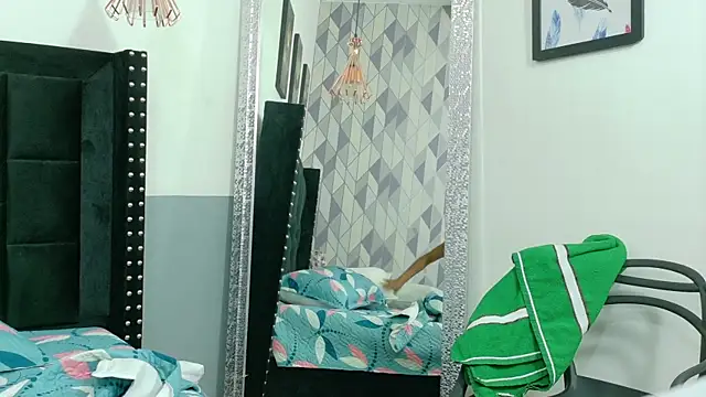 petitelittleebony online show from March 2026 02:34:02 AM