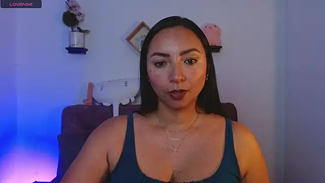 Snapshot of Emmi_Cam chatting on September 2025 02:10:01 AM Emmi Cam online show from September 2025 02:10:01 AM