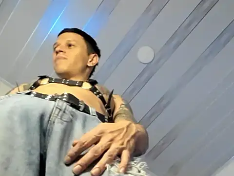 goodboy69l online show from April 2026 08:57:02 PM