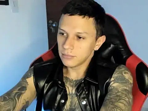 Snapshot of goodboy69l chatting on June 2026 01:49:02 AM goodboy69l online show from June 2026 01:49:02 AM