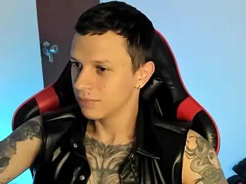Snapshot of goodboy69l chatting on June 2026 12:41:02 AM goodboy69l online show from June 2026 12:41:02 AM