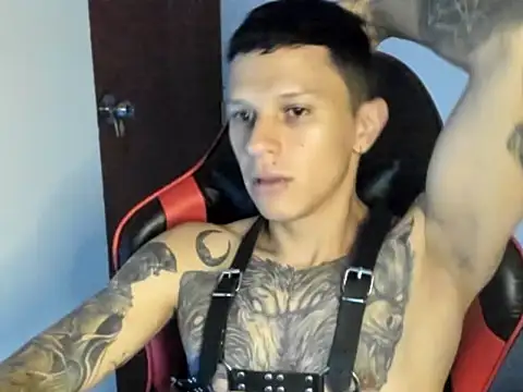 goodboy69l online show from April 2026 07:33:02 PM