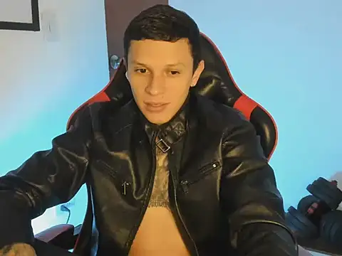 Snapshot of goodboy69l chatting on July 2026 05:25:01 PM goodboy69l online show from July 2026 05:25:01 PM