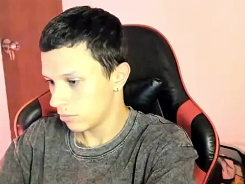 Snapshot of goodboy69l chatting on February 2026 03:33:01 PM goodboy69l online show from February 2026 03:33:01 PM