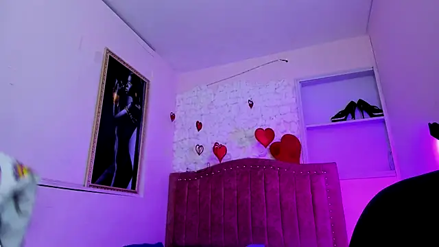 SarahStones online show from September 2025 09:26:02 AM