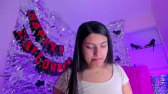 SarahStones online show from November 2025 06:06:01 AM