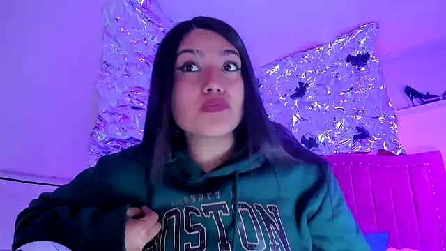 SarahStones online show from November 2025 10:54:02 PM