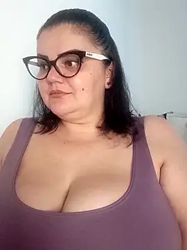 Snapshot of Madisonpalacio chatting on October 2025 05:03:01 PM Madisonpalacio online show from October 2025 05:03:01 PM
