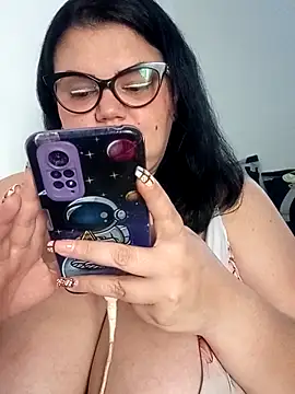 Madisonpalacio online show from November 2025 05:39:02 PM