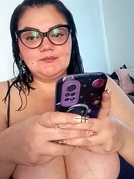 Madisonpalacio online show from November 2025 05:24:01 PM