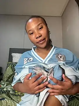 DrippinCaramelCutie online show from April 2026 09:43:02 PM