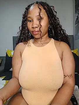 DrippinCaramelCutie online show from July 2026 07:58:01 PM